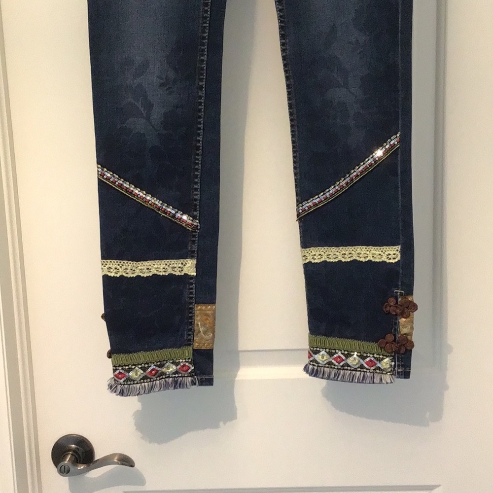 Jeans - Picture 2 of 4